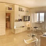 Cordelia 6 *